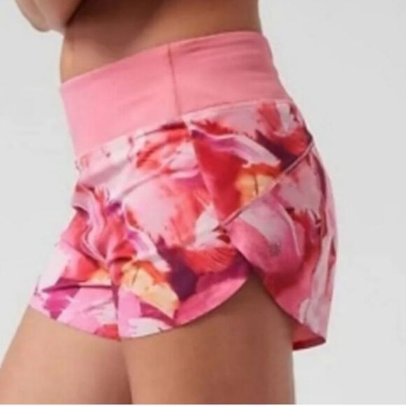 Athleta Run With It 3.5" Shorts